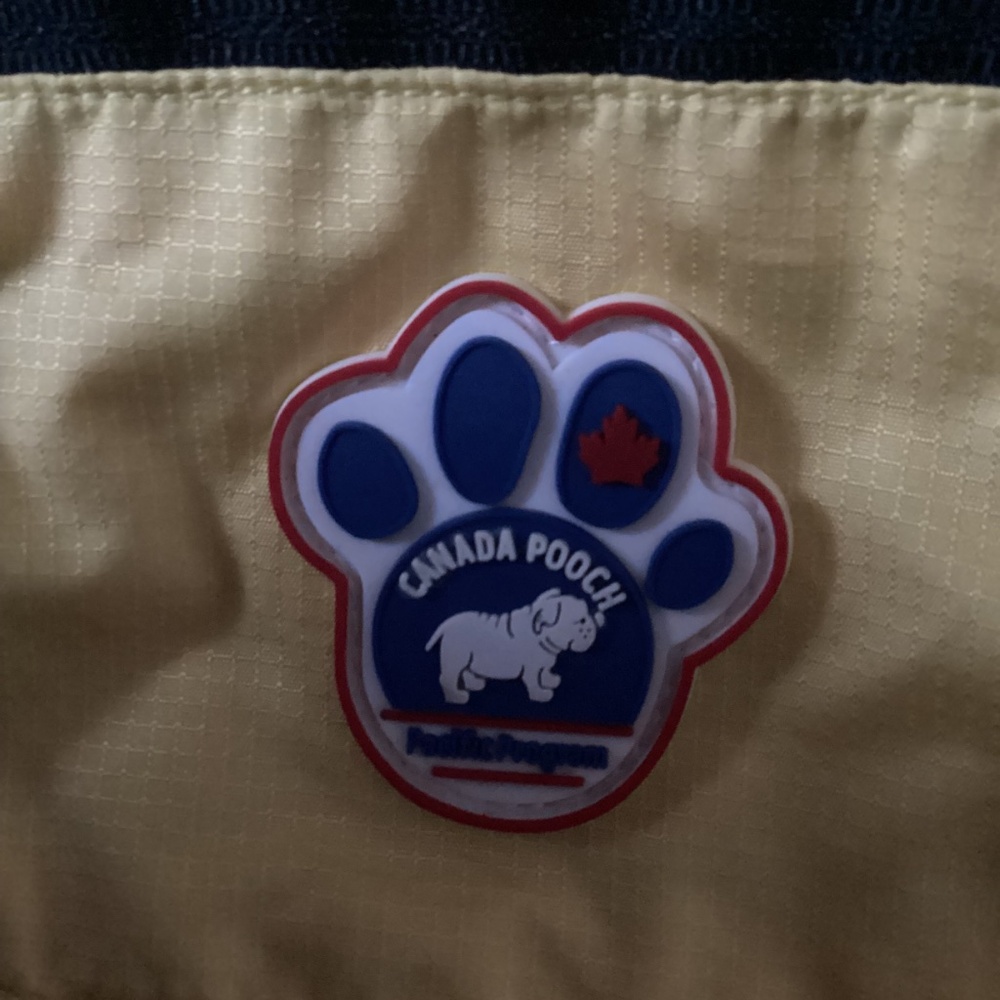 Canada Pooch Pacific Poncho - Picture 2 of 4